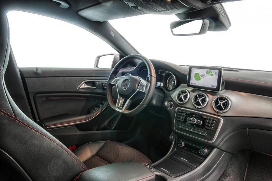  Mercedes-Benz CLA250 Sport 2013 года  (фото 14 из 15)